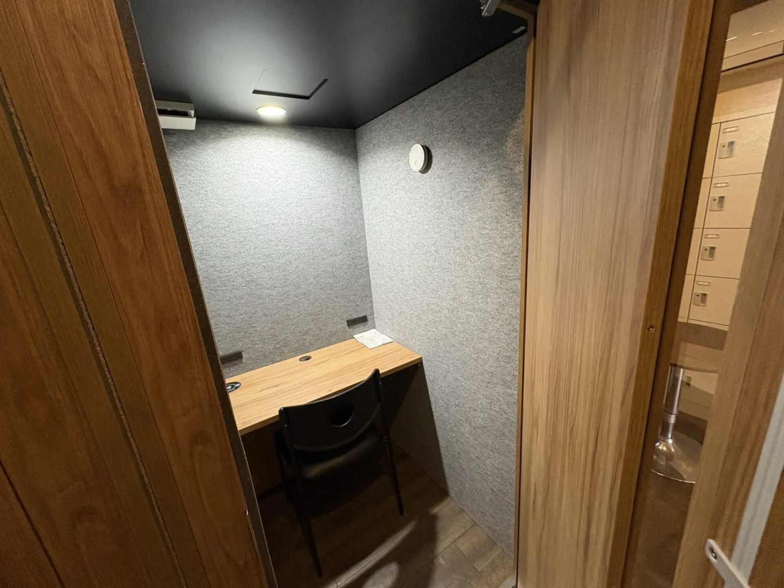 勉強カフェ 神戸三宮スタジオ 写真