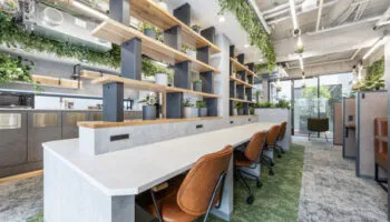 BIZcomfort 綾瀬 写真