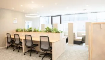 BIZcomfort堺東 写真