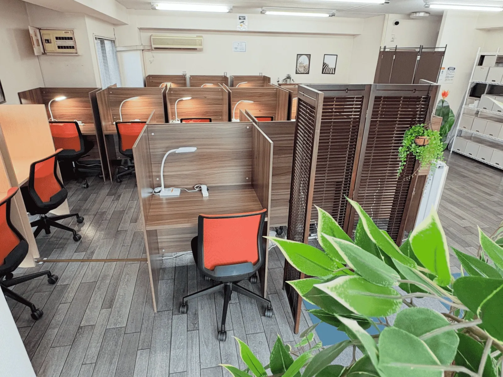 Desk and Chair 蔵本店 写真