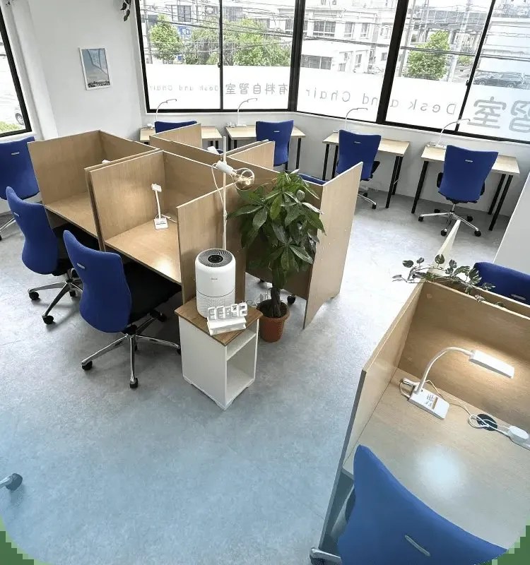 Desk and Chair 新蔵店 写真