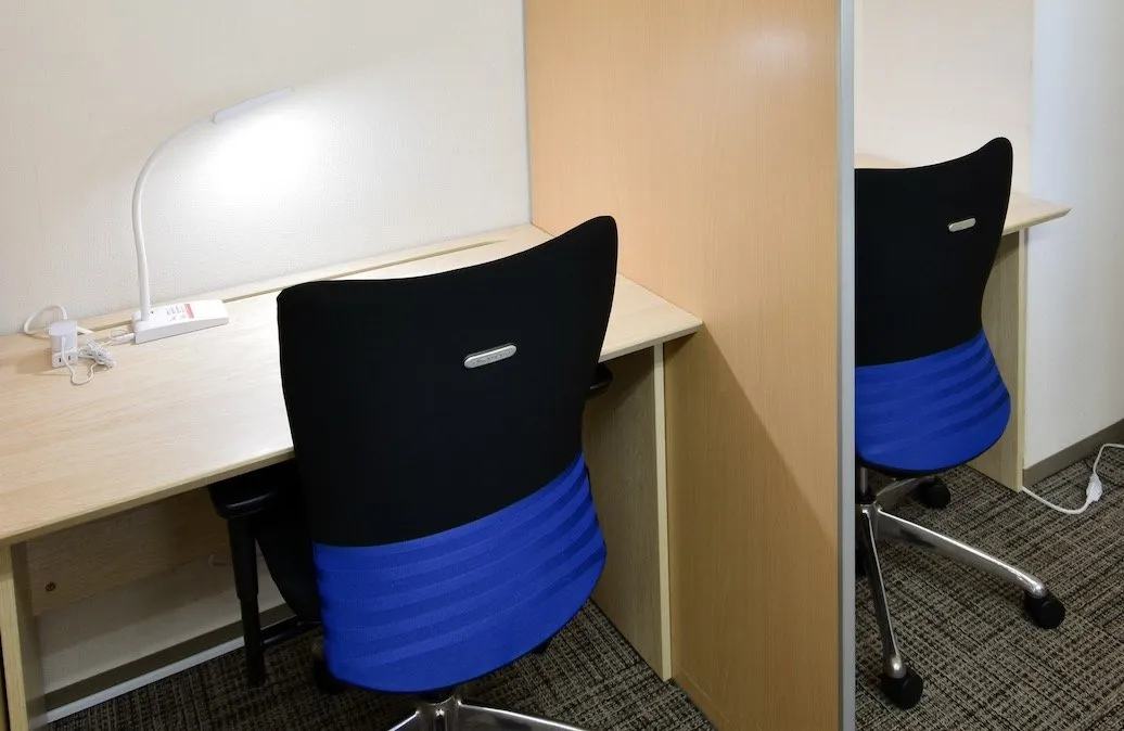Desk and Chair 新蔵店 写真