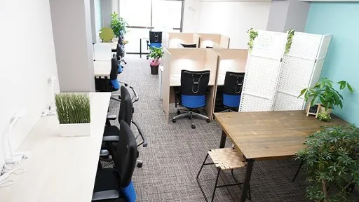 Desk and Chair 新蔵店 写真