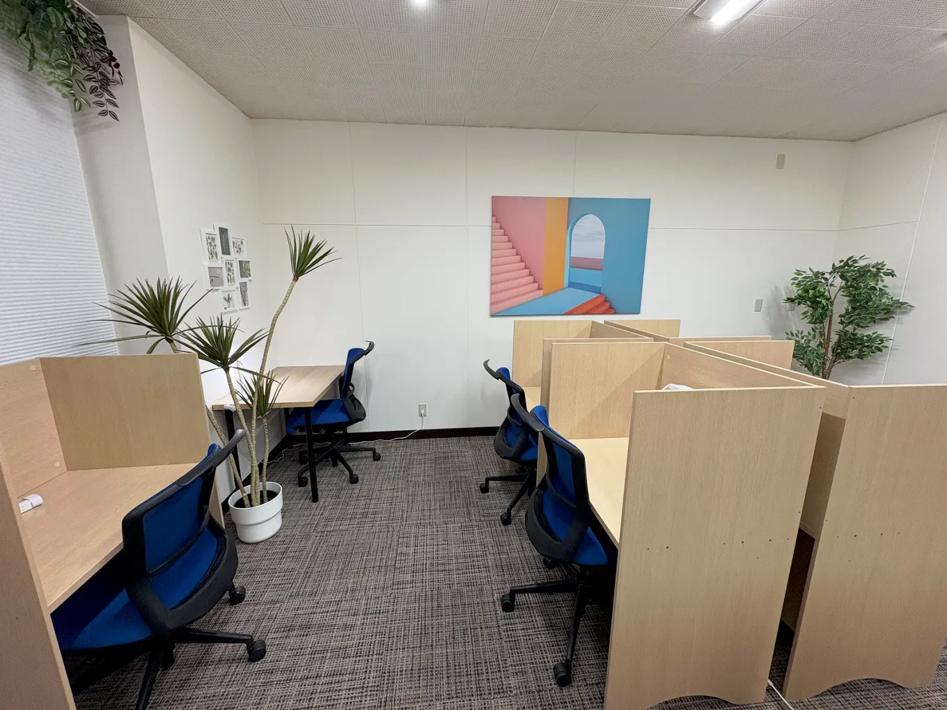 Desk and Chair 玉島中央店 写真