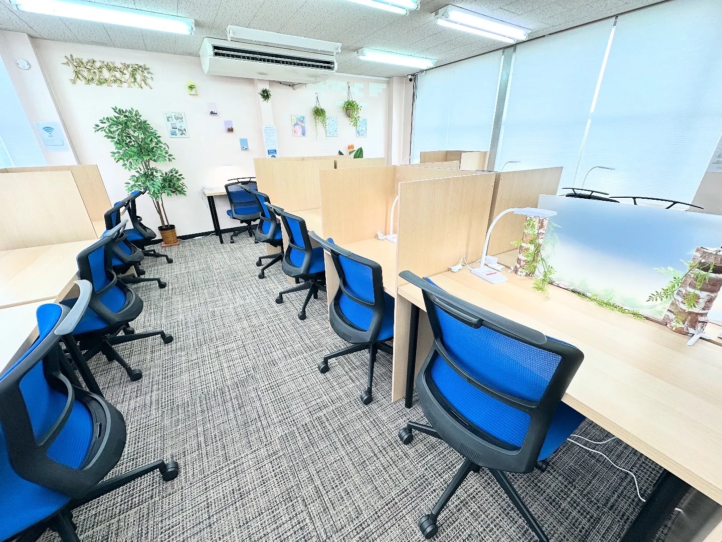 Desk and Chair 玉島中央店 写真