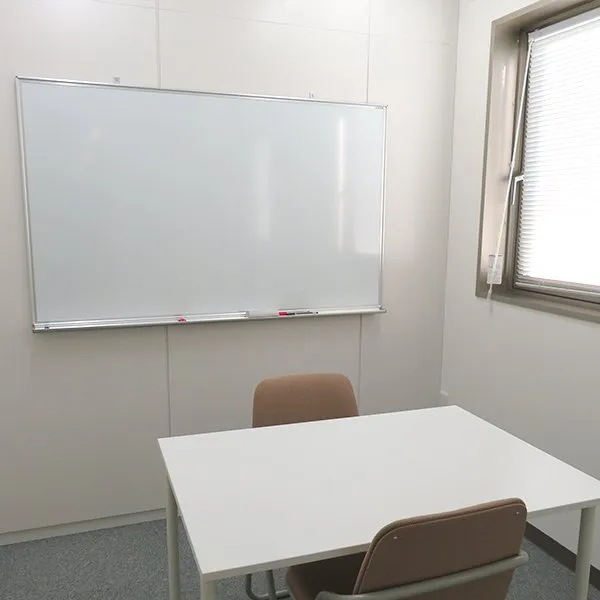 富士学院 大阪校 写真