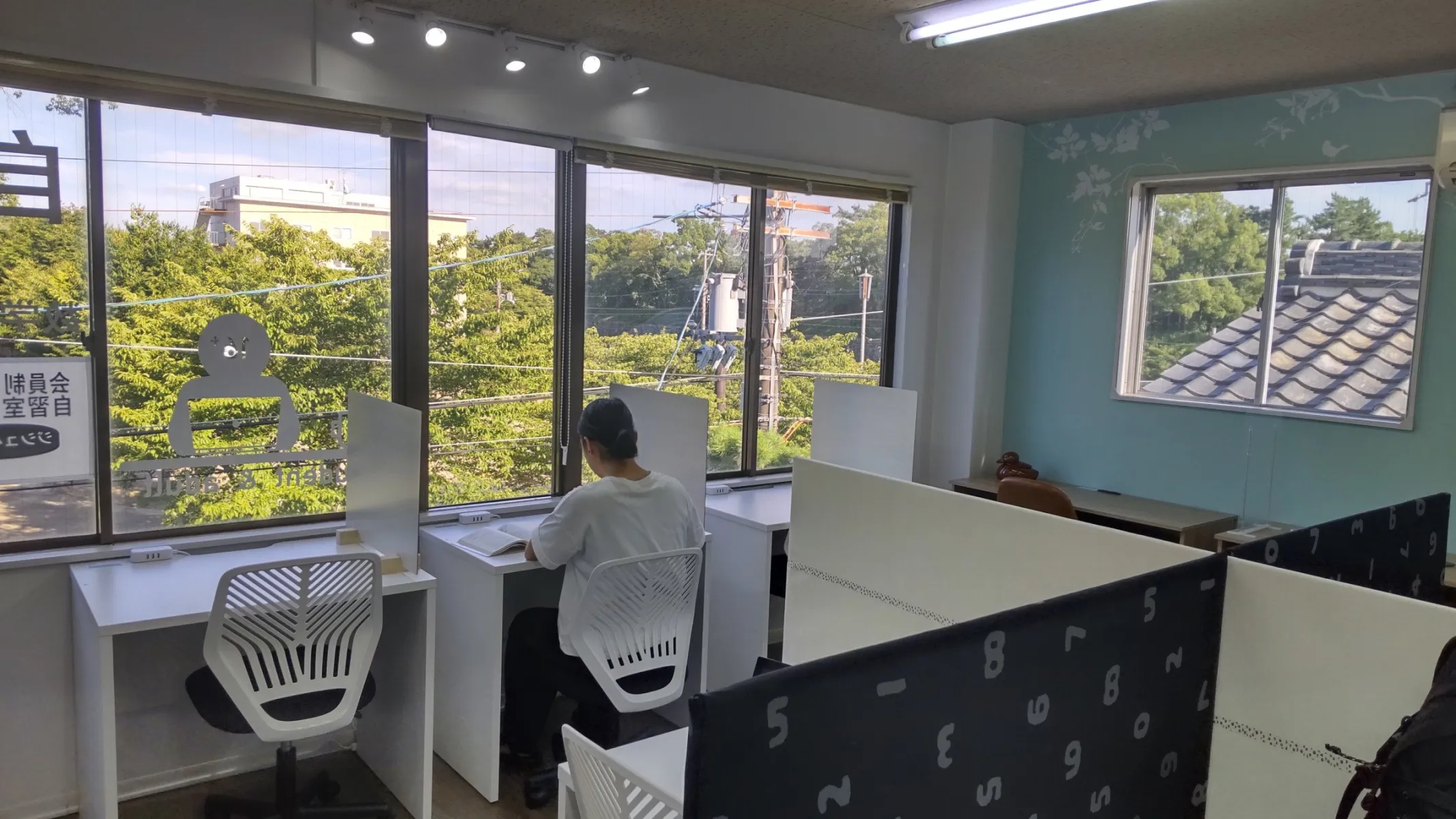 会員制自習室 Jishuben Desk 写真