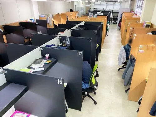 自習室倶楽部 青葉台店 写真