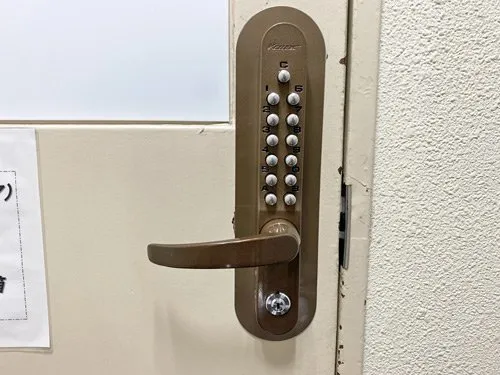 自習室倶楽部 蒲田駅前店 写真