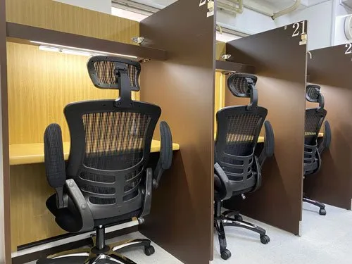 自習室倶楽部 横浜店 写真