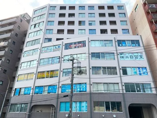 自習室倶楽部 横浜店 写真