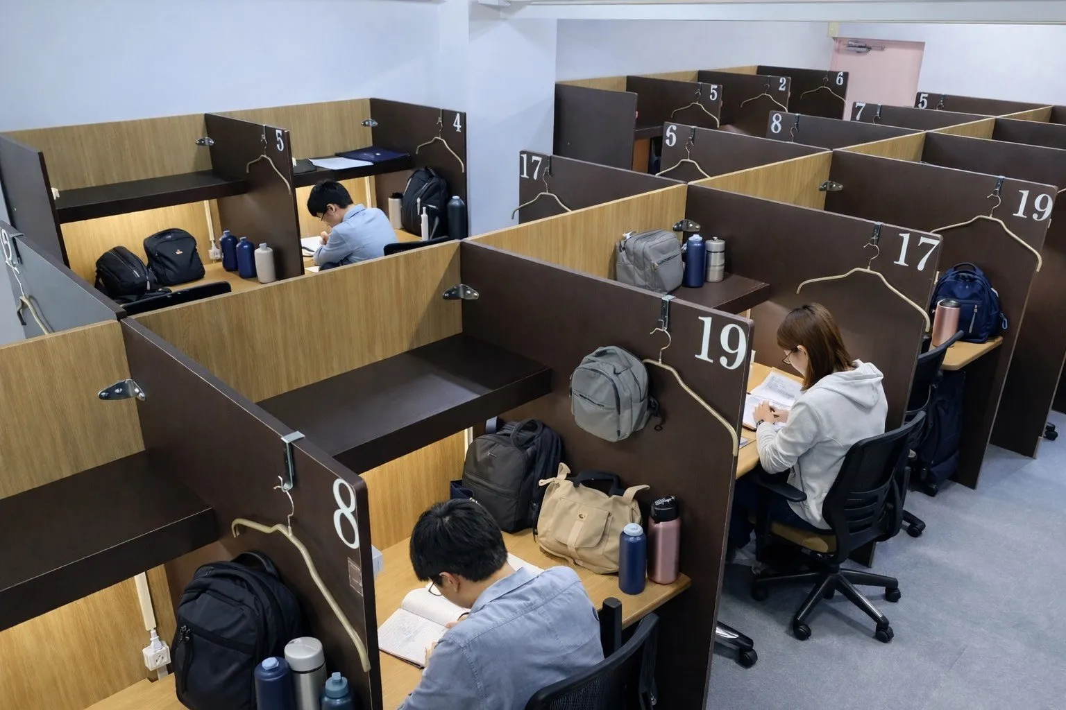 自習室倶楽部 横浜店