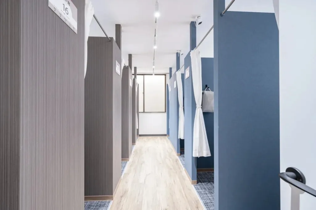 自習室 KAKOI 本郷三丁目駅前店 写真
