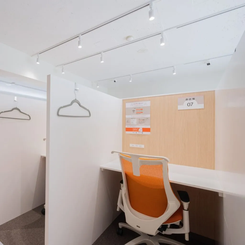 自習室 KAKOI 春日駅前店 写真