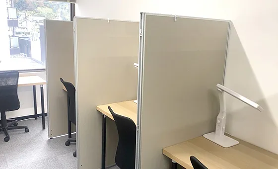 おとな自習室 自習室いずみちゅうおう 写真
