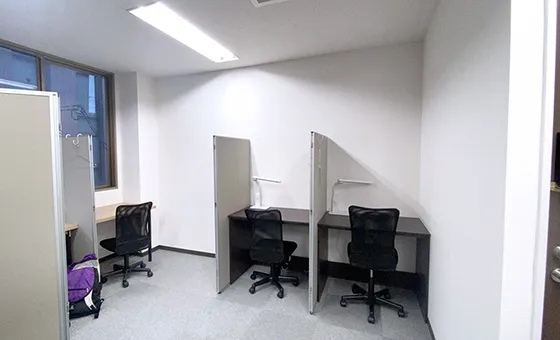 おとな自習室 自習室かつら 写真