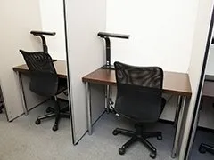 おとな自習室 自習室うめだ 大阪駅前第3ビル店 写真