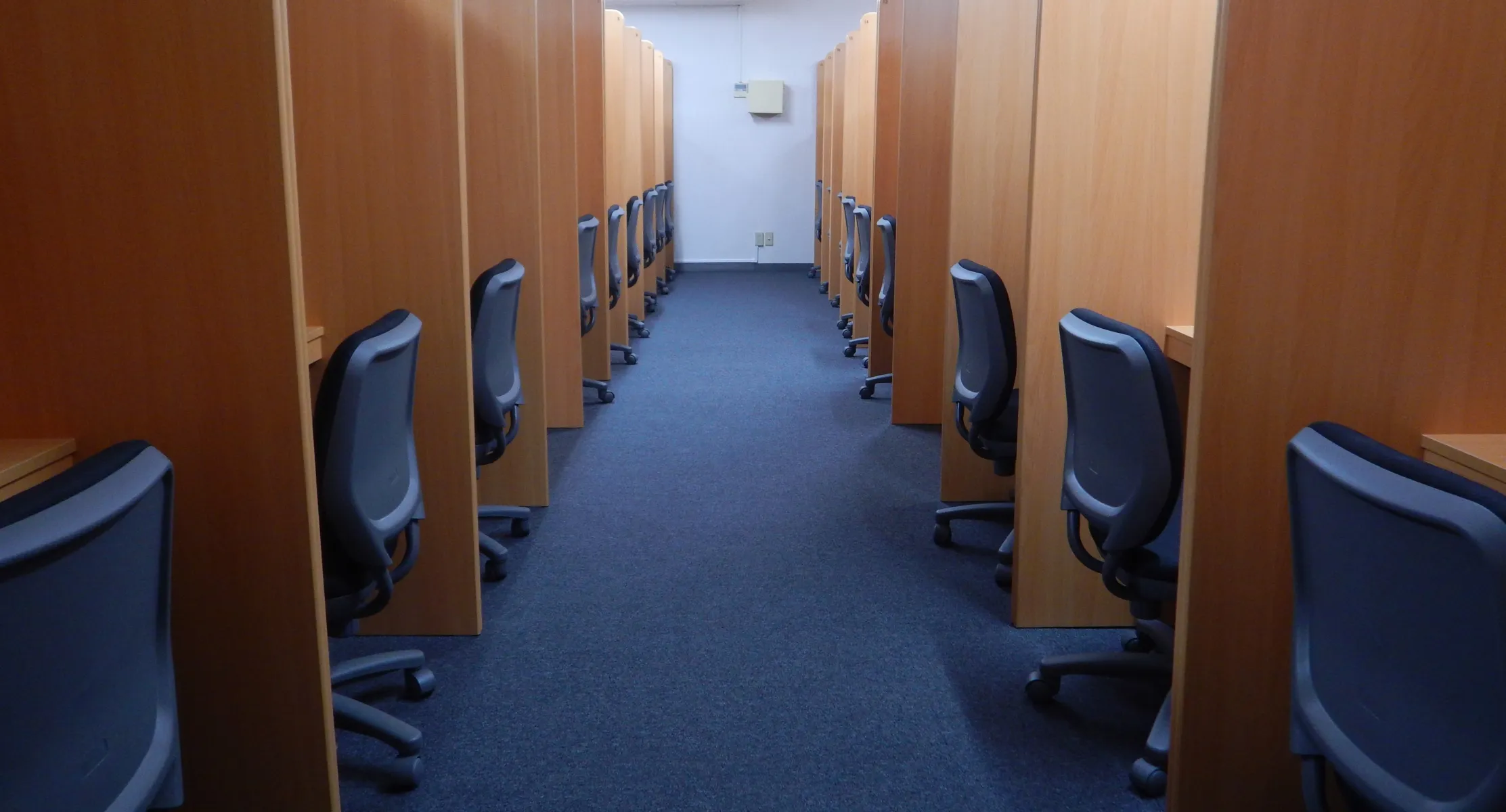 OWN DESK NIIGATA 写真