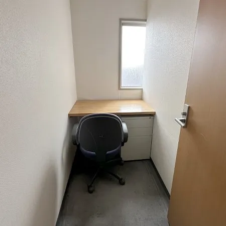 自習室プラス 本町プレミアム 丸松ビル 写真