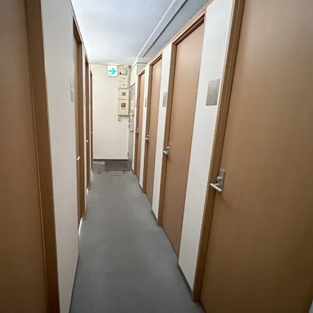 自習室プラス 本町 写真