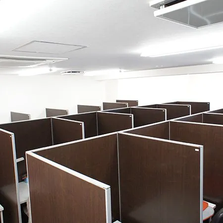 自習室プラス 本町 写真