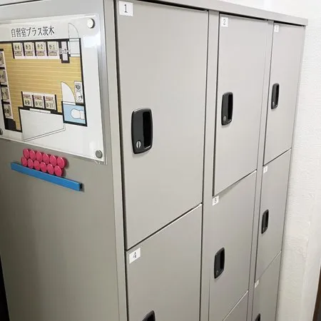 自習室プラス 茨木 写真