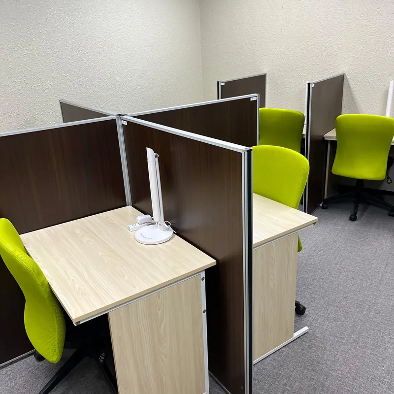 自習室プラス 伊丹 写真