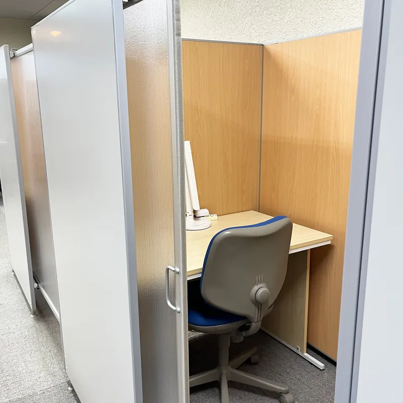 自習室プラス 伊丹 写真