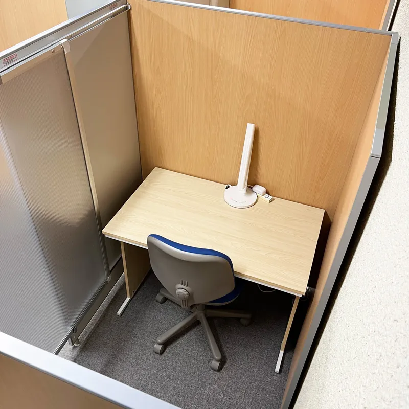 自習室プラス 伊丹 写真