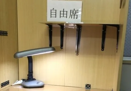 セルフスタディ 梅田2号店 写真