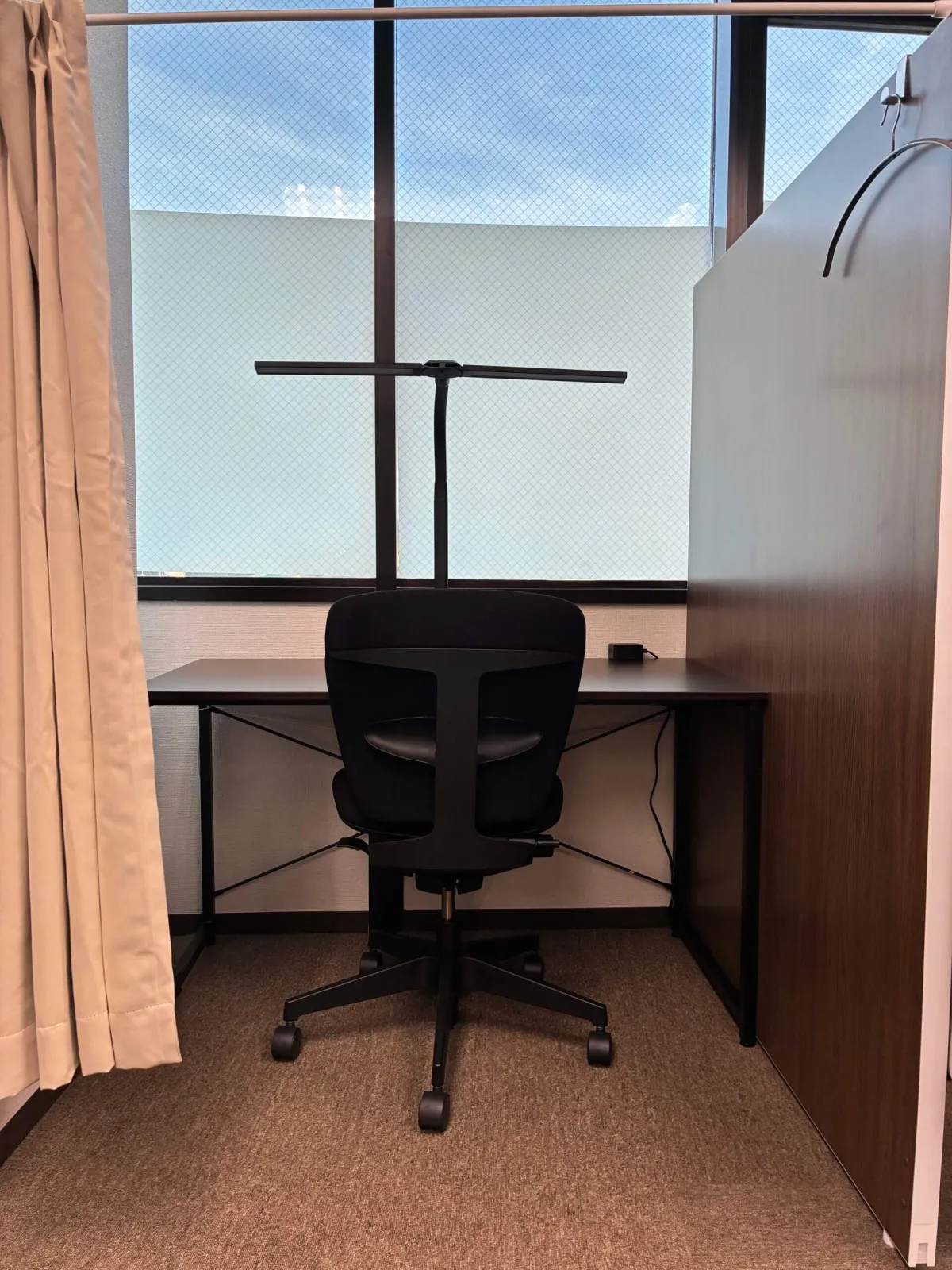 会員制自習室 ＋workspace 中山店 写真